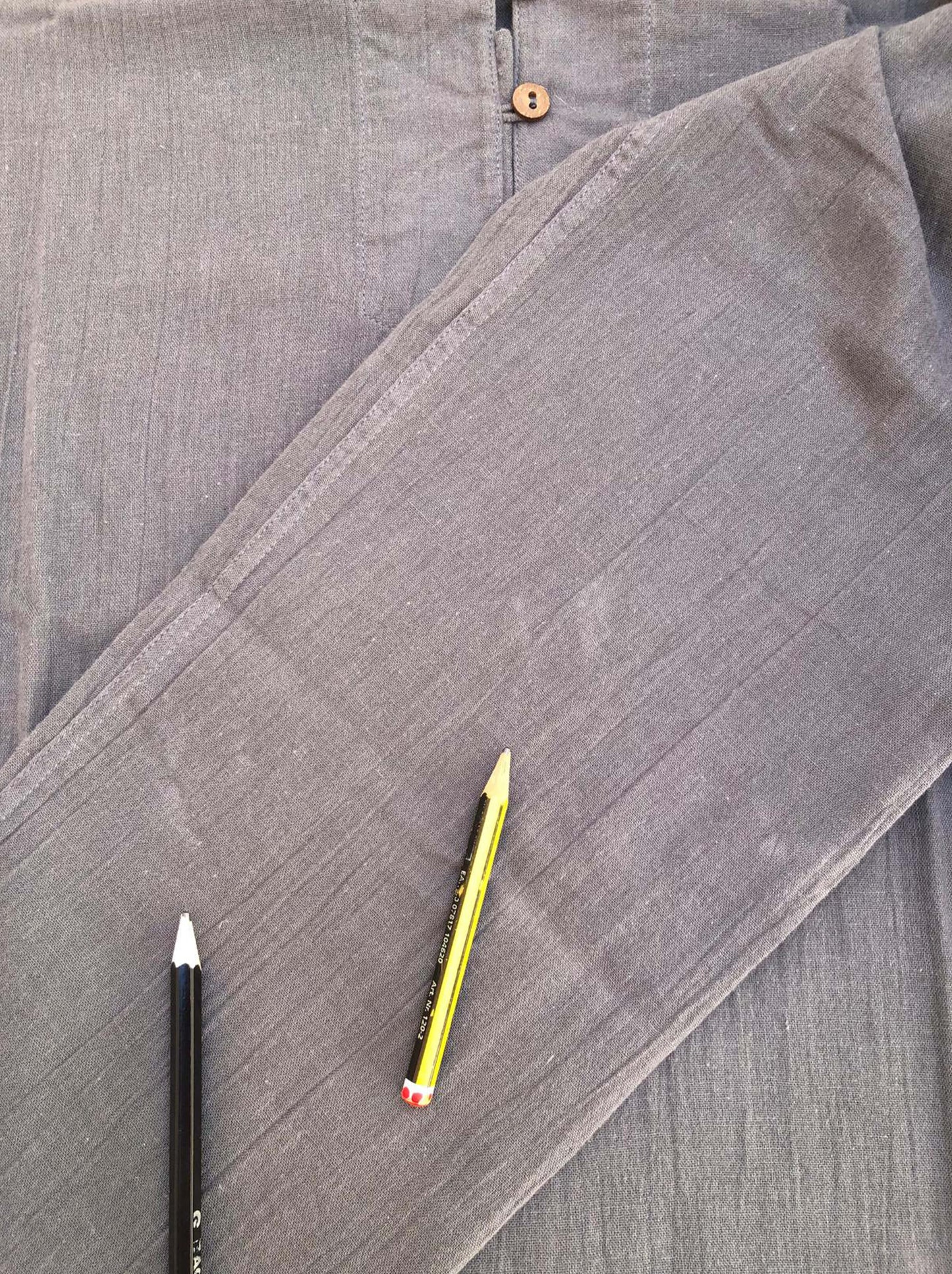 Camisa Gris Kurta de algodón natural con botones de coco - Segunda Vida
