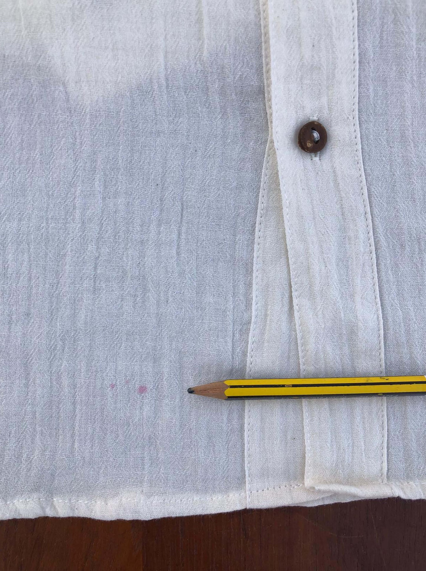 Camisa de algodón natural ligero con botones de coco - Segunda Vida