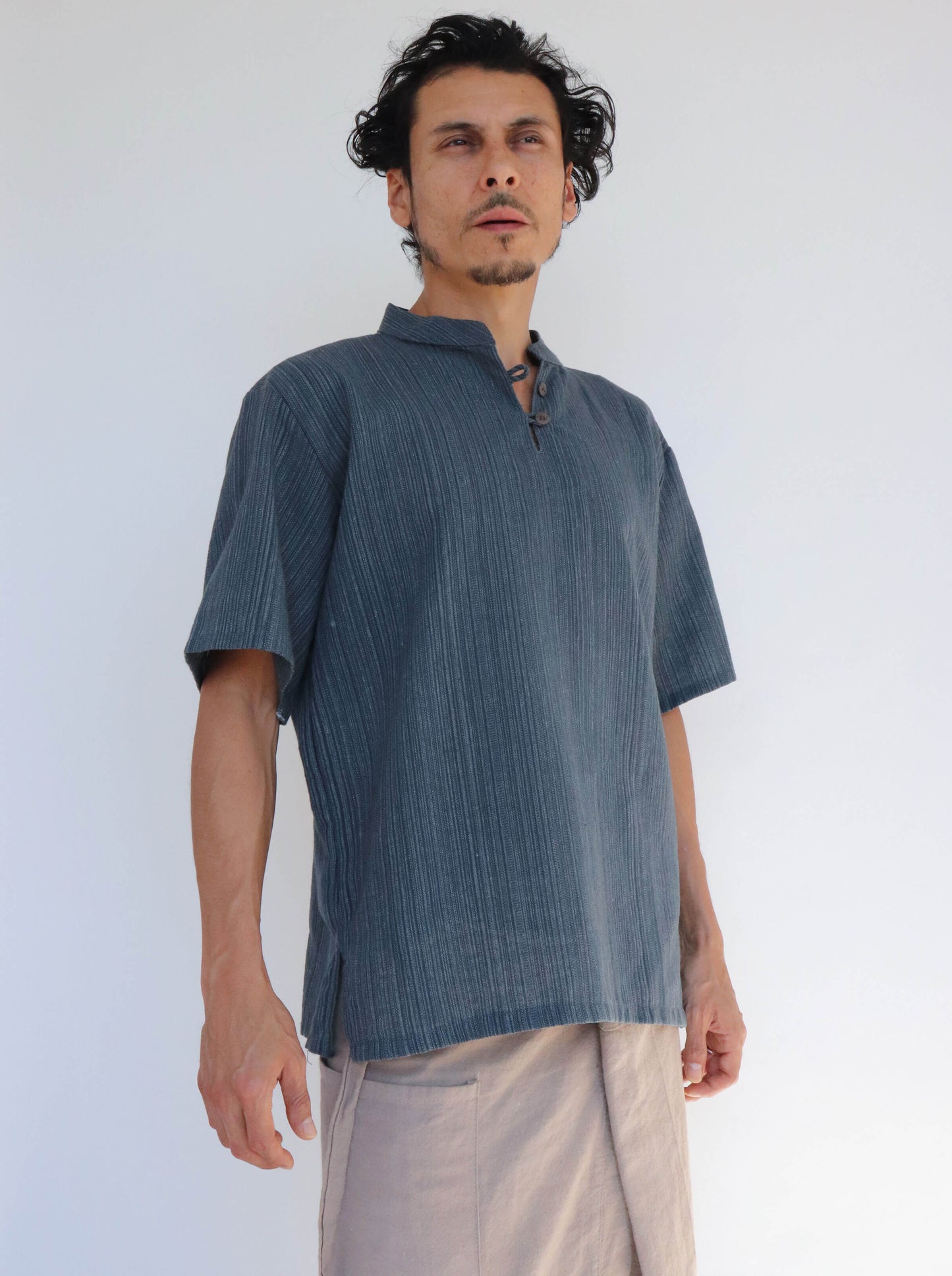 Camisa de algodón de manga corta línea patrón Gris XL - Segunda Vida