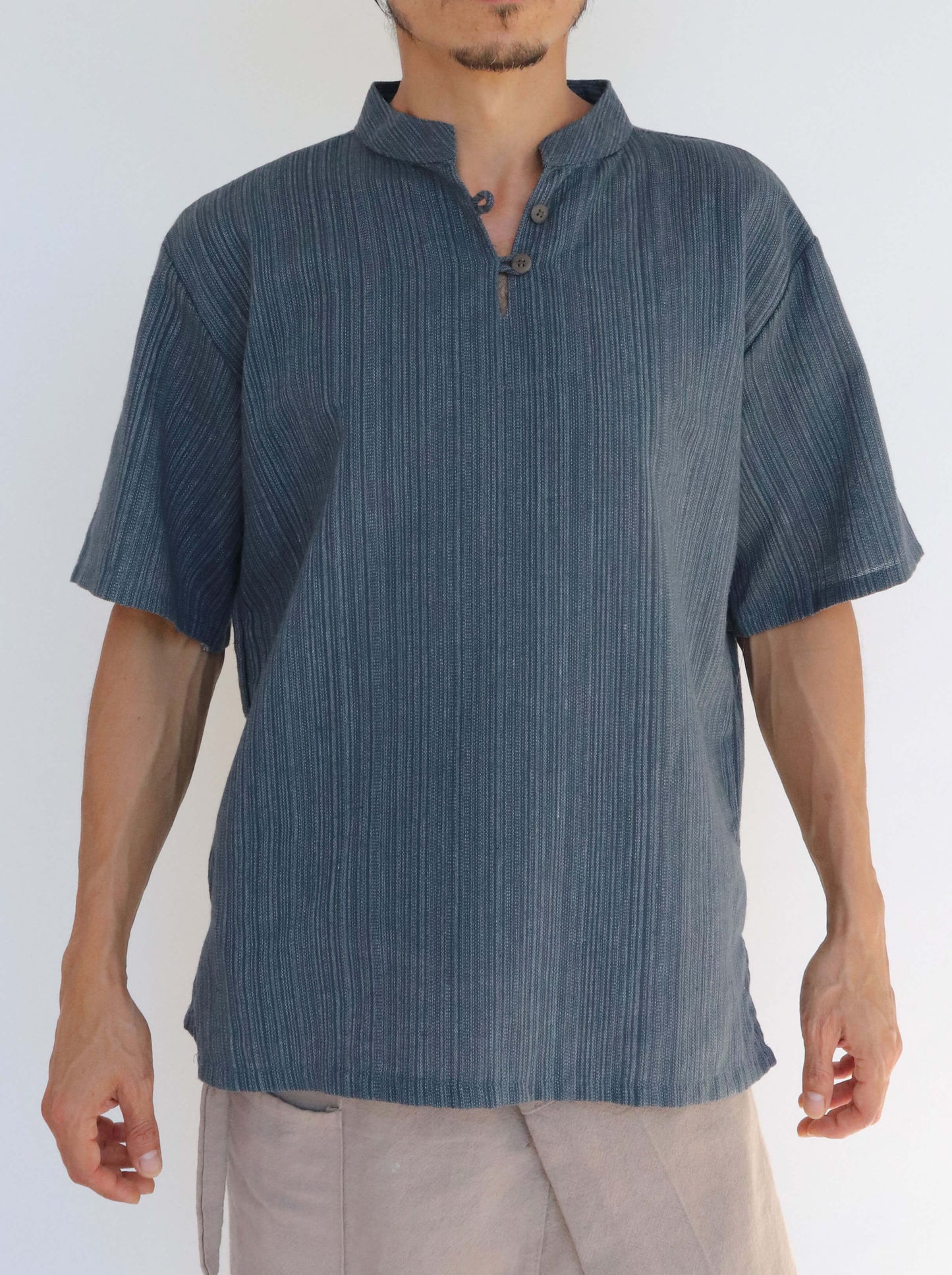 Camisa de algodón de manga corta línea patrón Gris XL - Segunda Vida