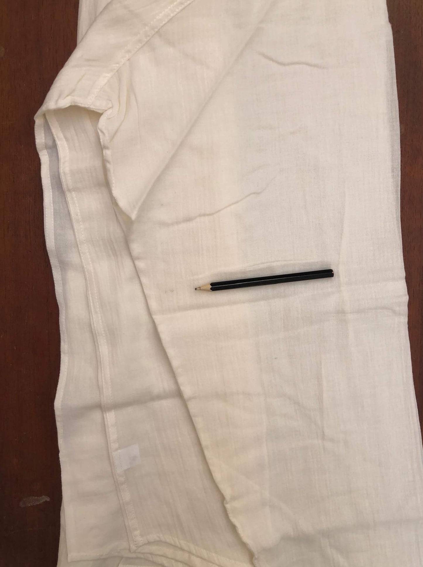 Camisa de algodón natural ligero con botones de coco - Segunda Vida