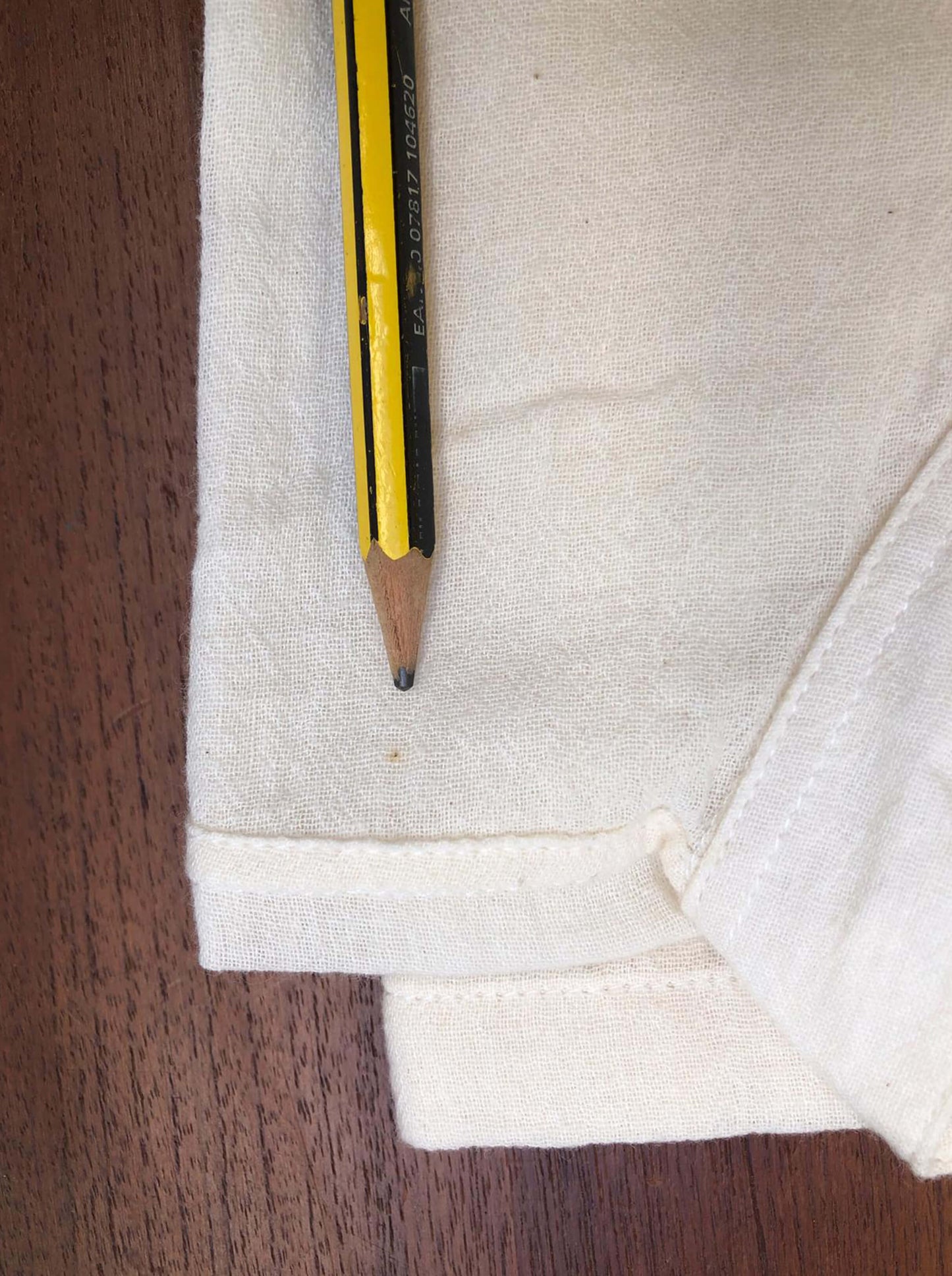 Camisa de algodón natural ligero con botones de coco - Segunda Vida