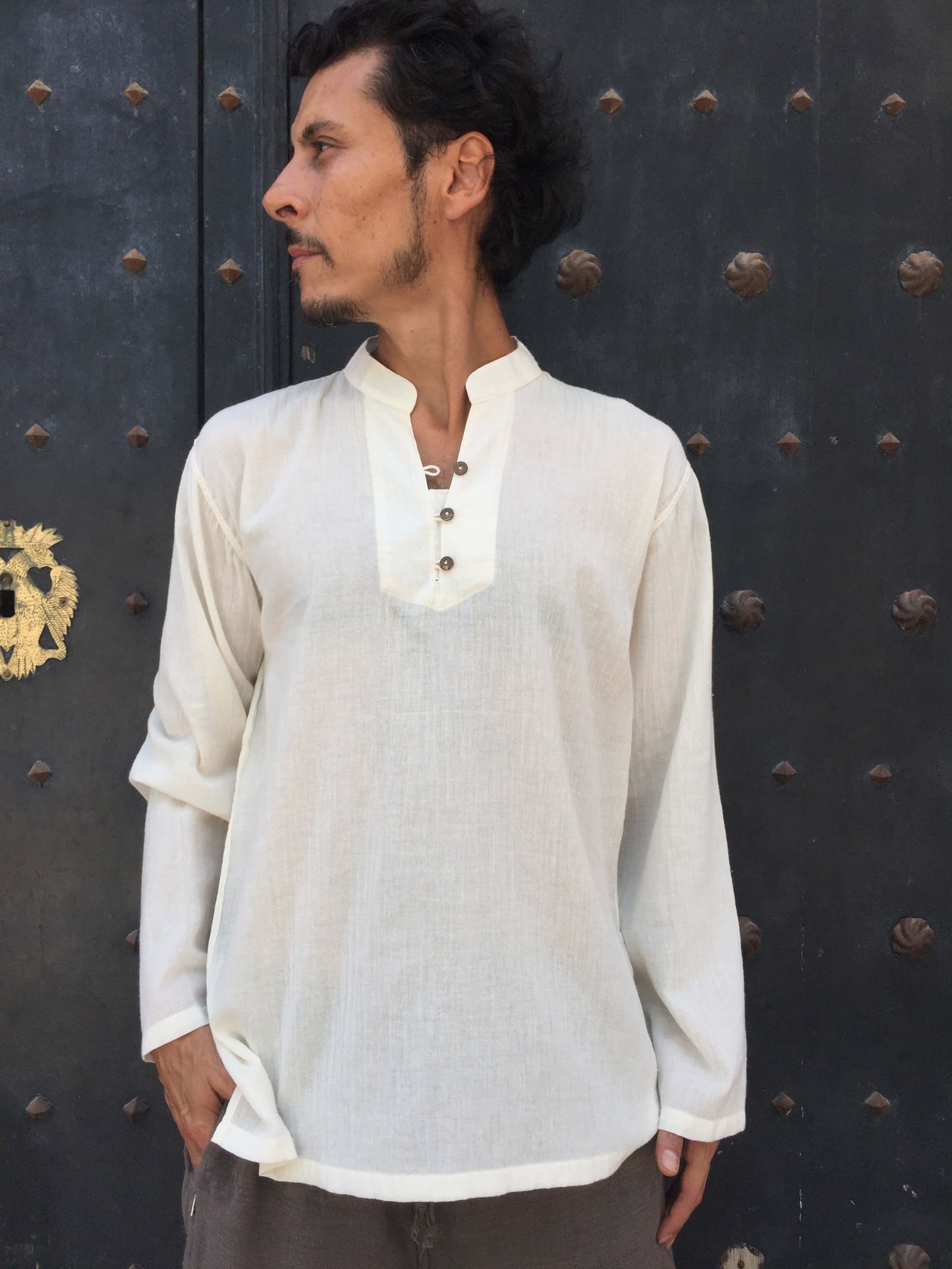 Camisa Kurta de algodón natural con botones de coco - Segunda Vida