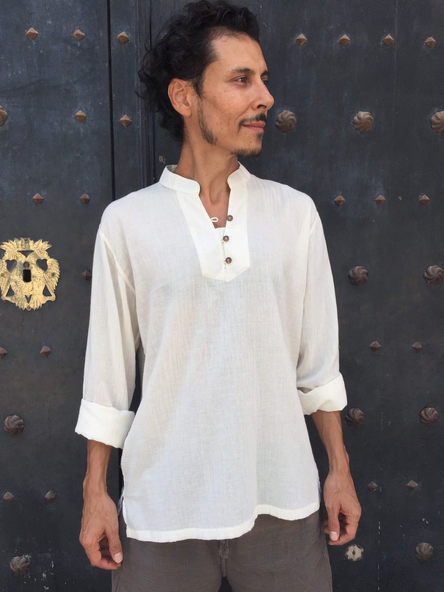 Camisa Kurta de algodón natural con botones de coco - Segunda Vida
