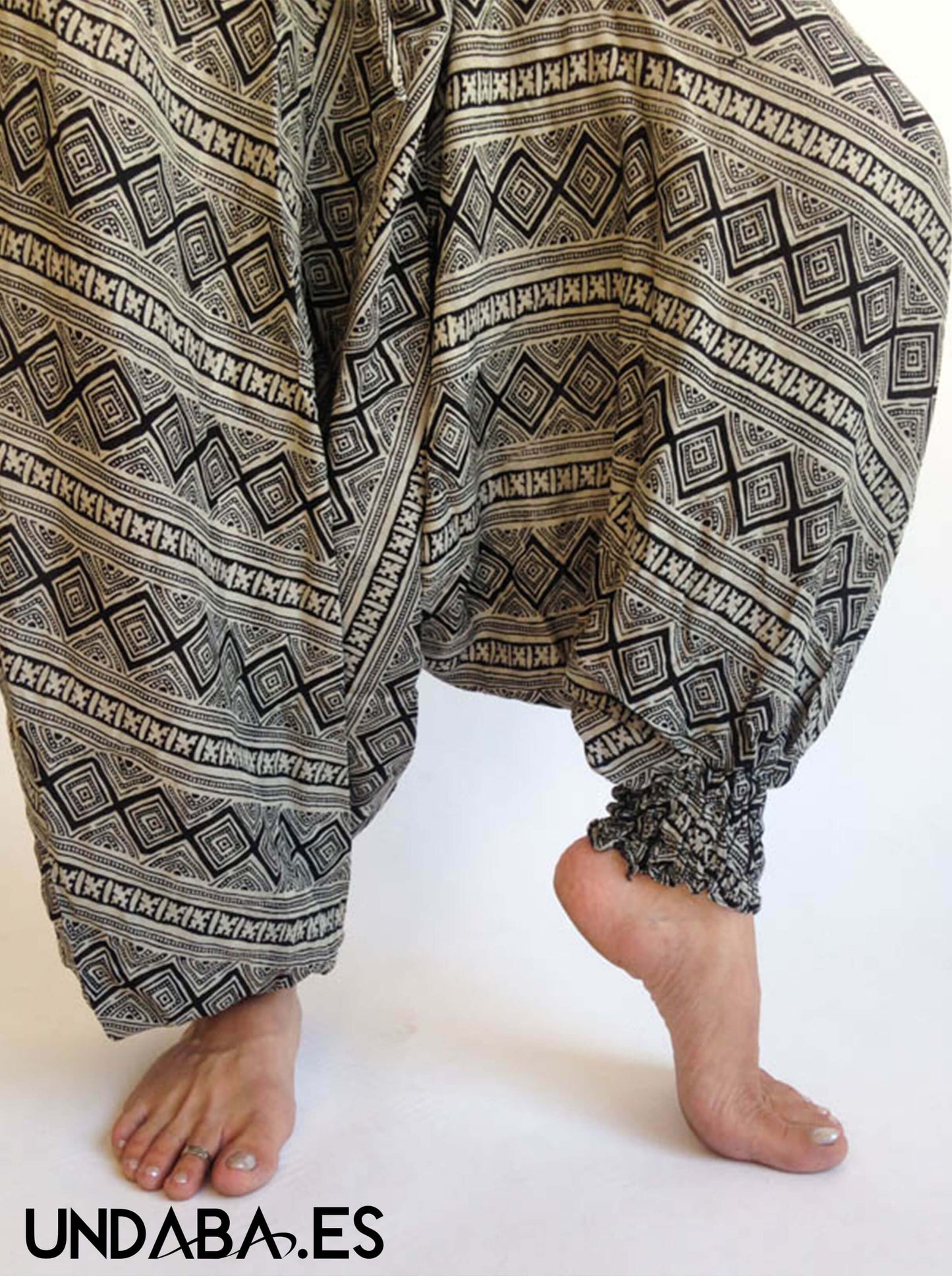 Pantalones Mono con estampado en Blanco y Negro