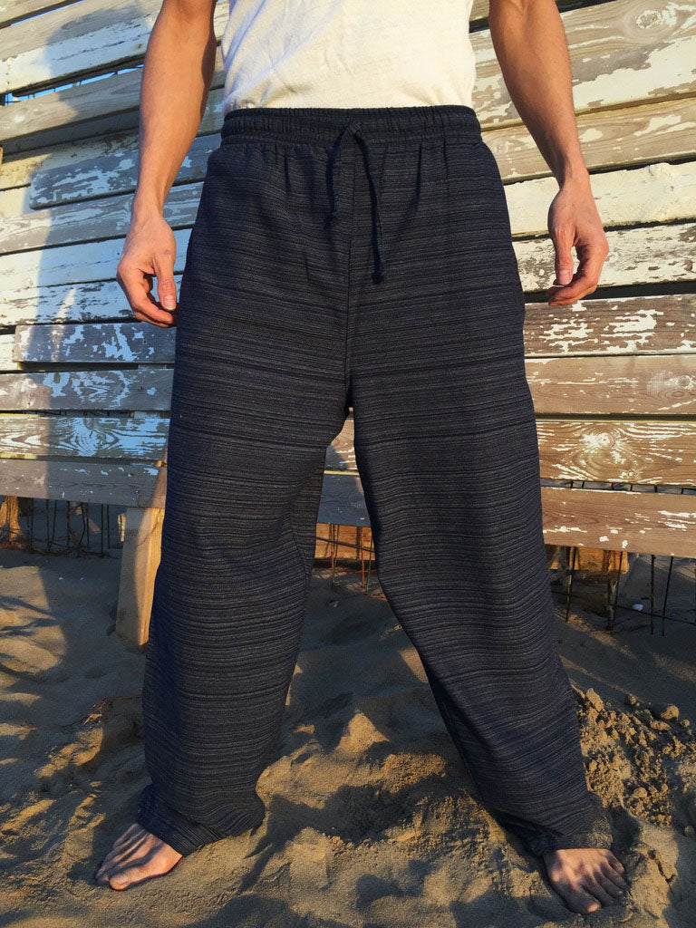 Pantalón Negro de algodón con cordón y patrón de línea
