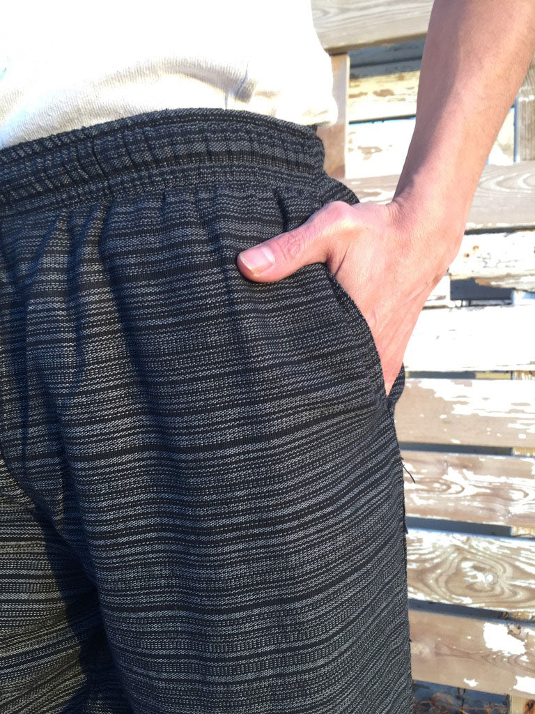 Pantalón Negro de algodón con cordón y patrón de línea