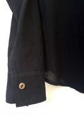 Camisa de algodón ligero con botones de coco color negro