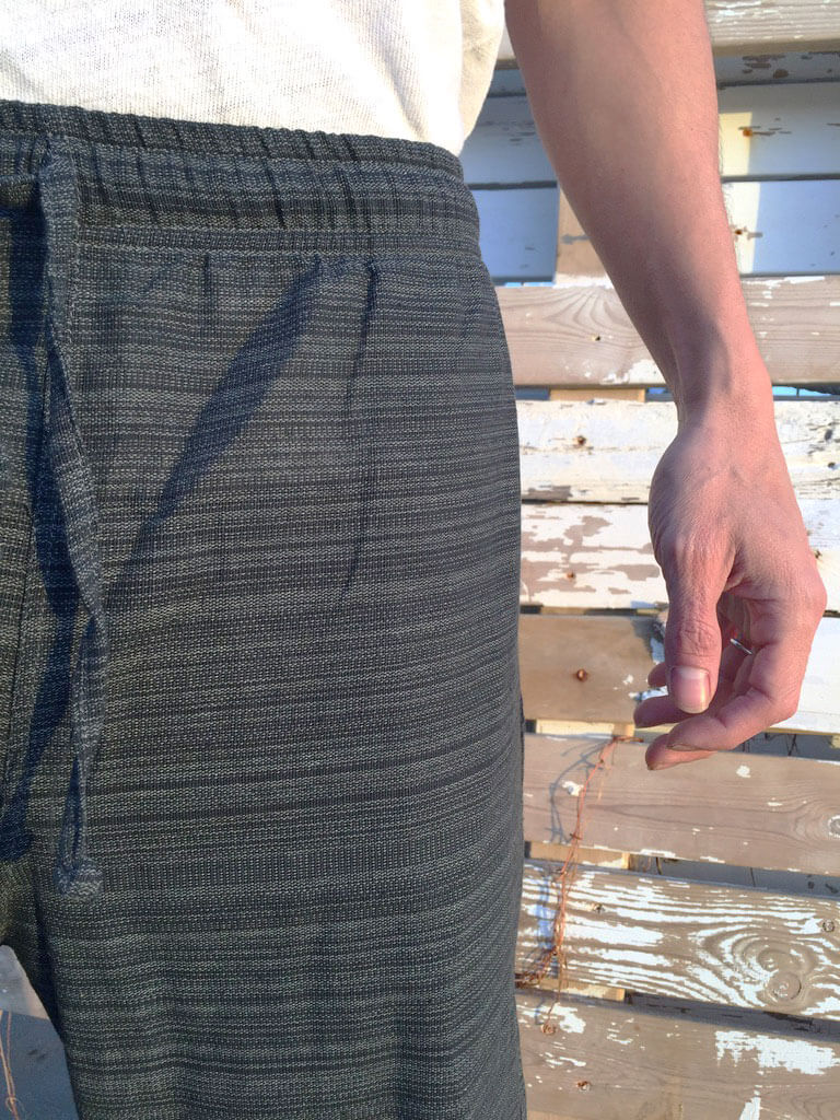 Pantalones Gris Oscuro de algodón con cordón y patrón de línea