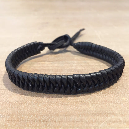 Pulsera Negra de Cuero Trenzado